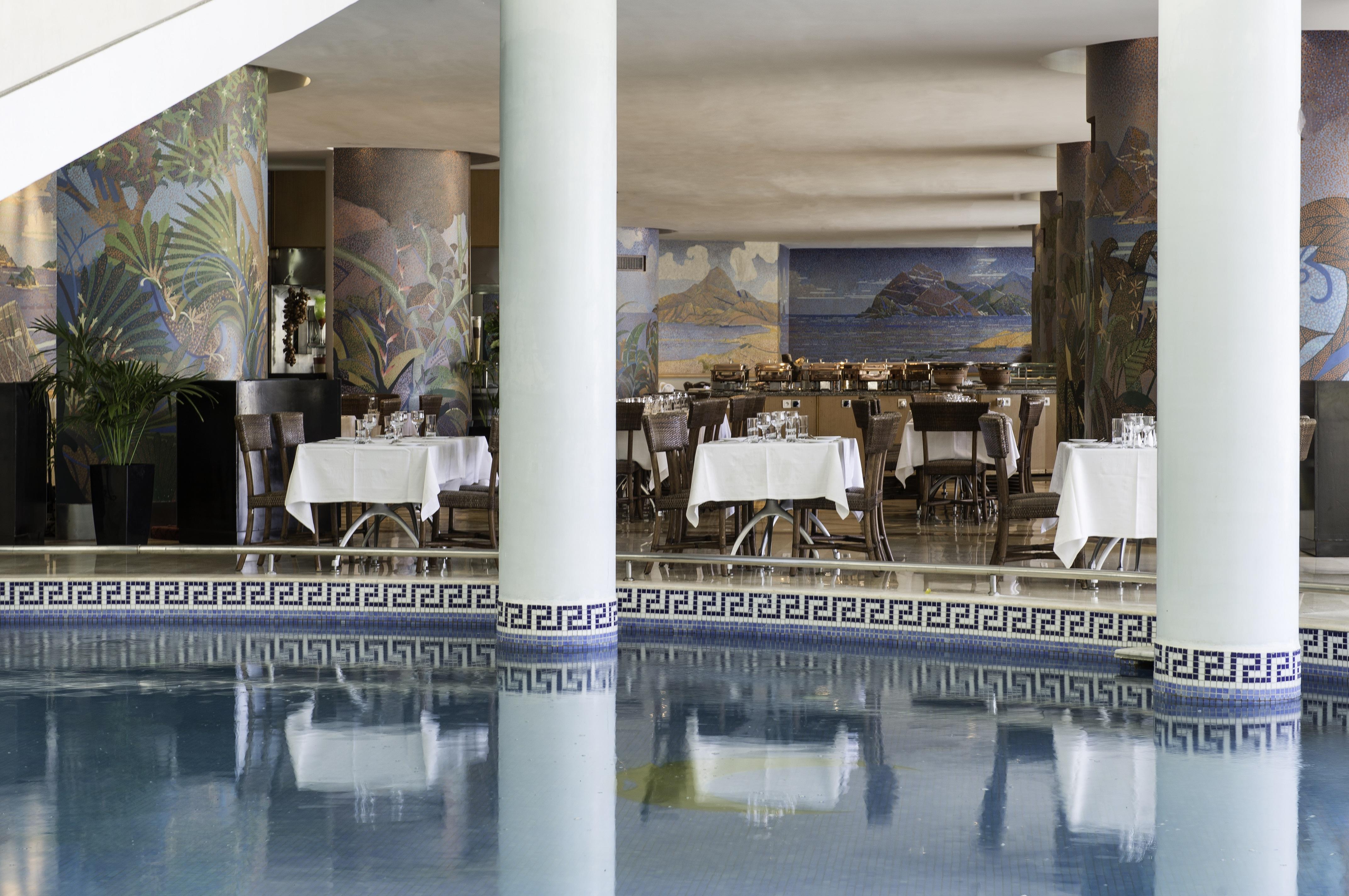 Moevenpick Hotel & Casino Malabata Tanger Tânger Exterior foto The pool at the hotel