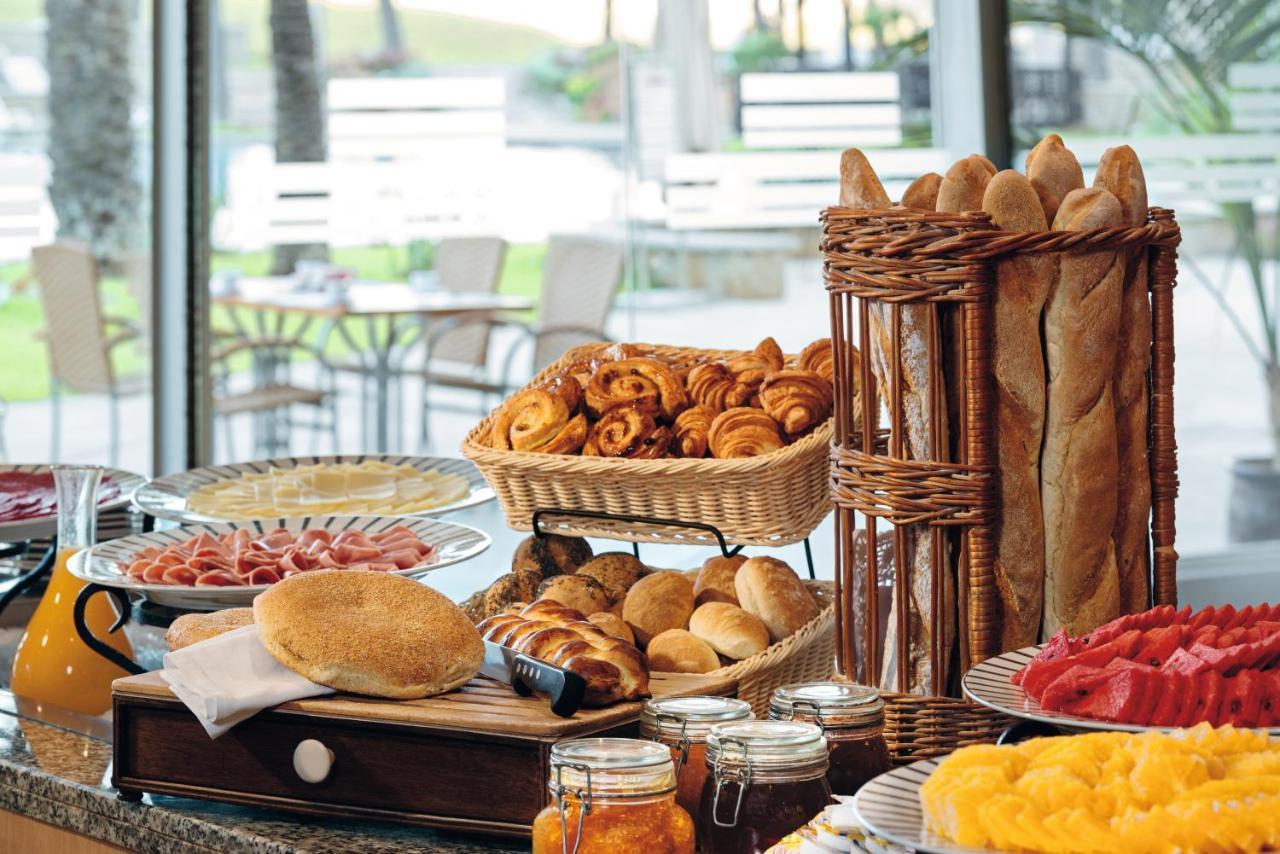 Moevenpick Hotel & Casino Malabata Tanger Tânger Exterior foto A breakfast buffet